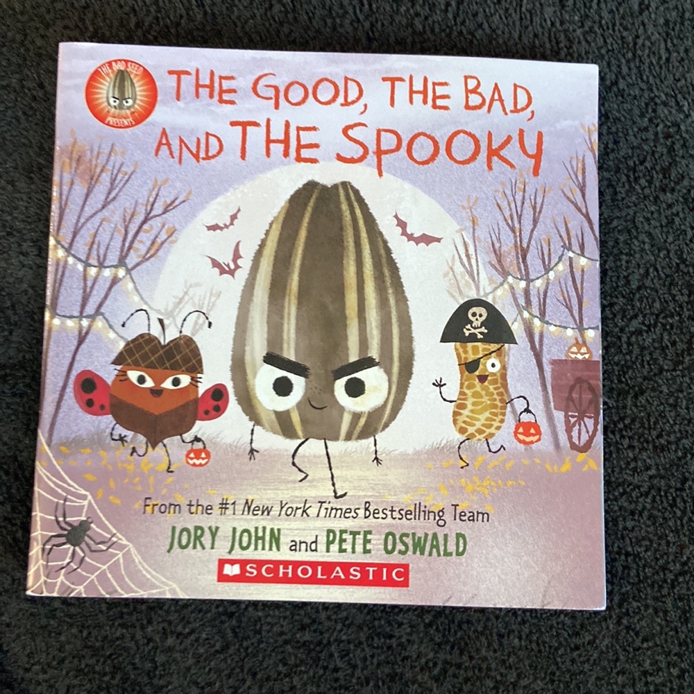 SCHOLASTIC Book Bundle - Picture 2 of 13